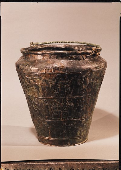 Situla mit drei getriebenen Zierbändern (Bronze) von Celtic